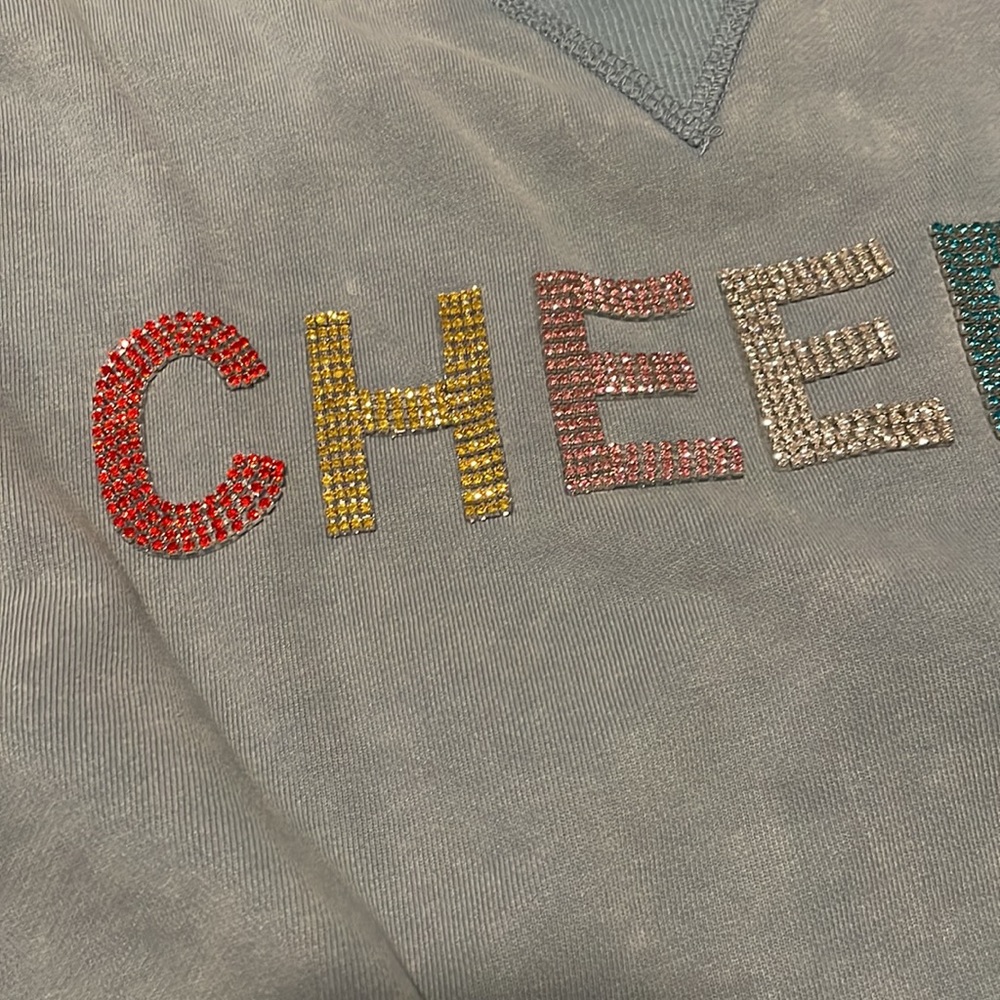 ✨ NWT pullover! - Picture 2 of 8